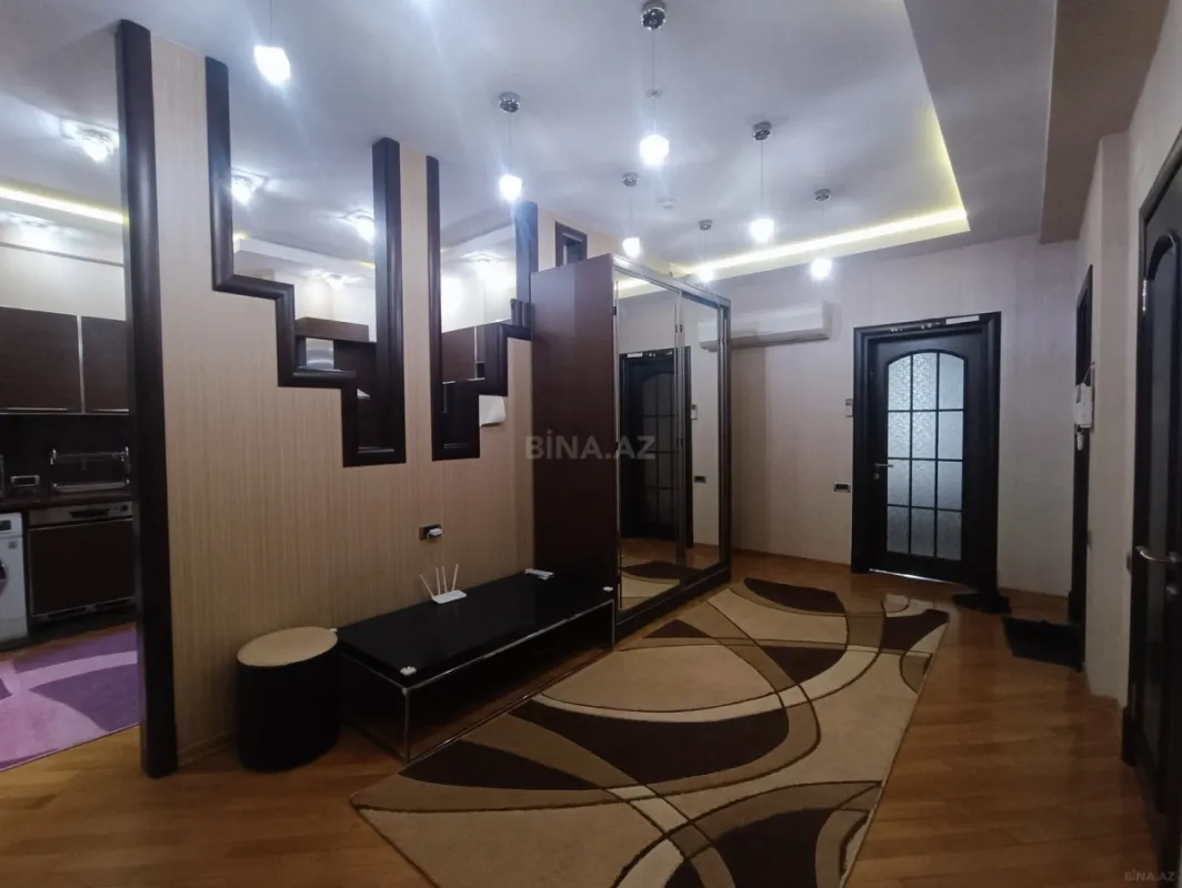 Kirayə verilir 3 otaqlı mənzil 145 m²