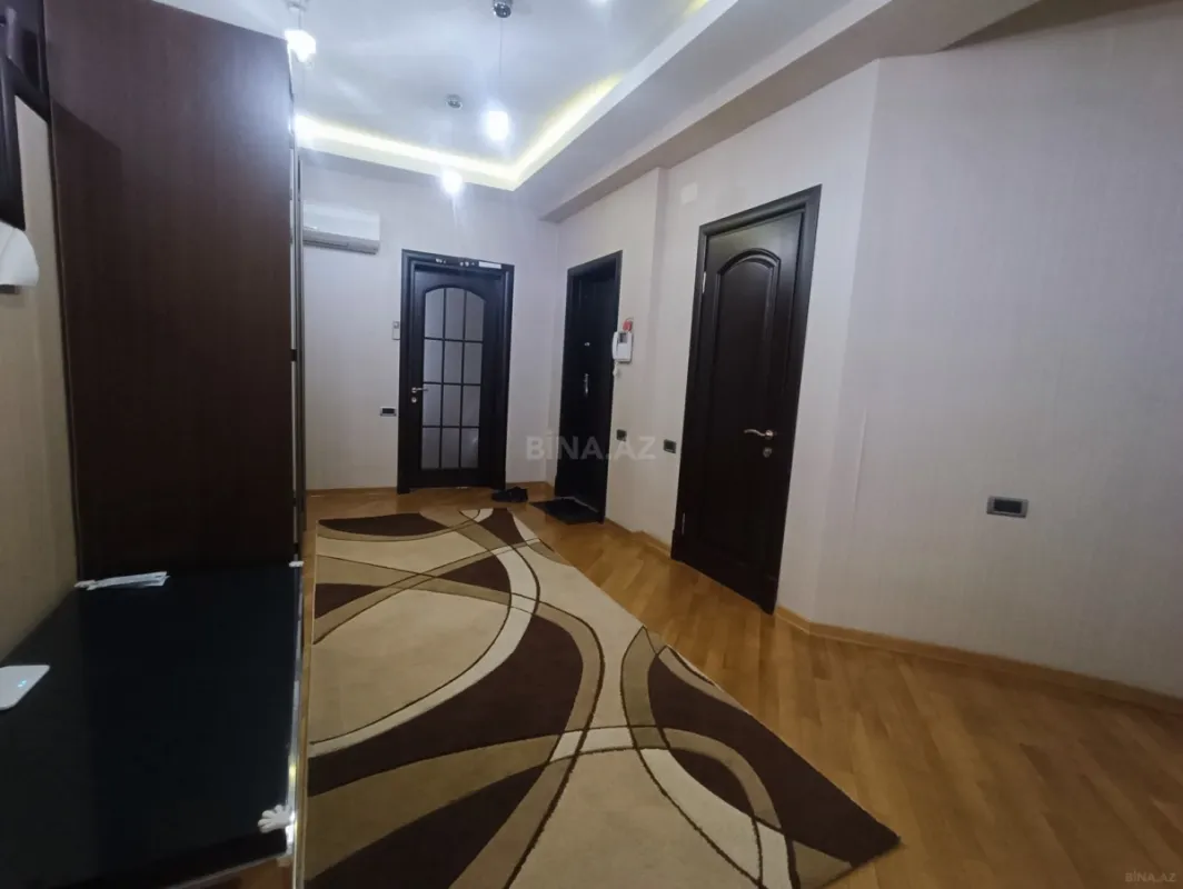 Kirayə verilir 3 otaqlı mənzil 145 m²