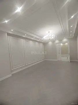 Satılır 4 otaqlı mənzil 215 m²