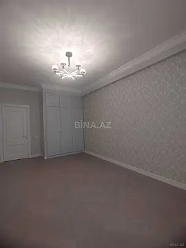 Satılır 4 otaqlı mənzil 215 m²