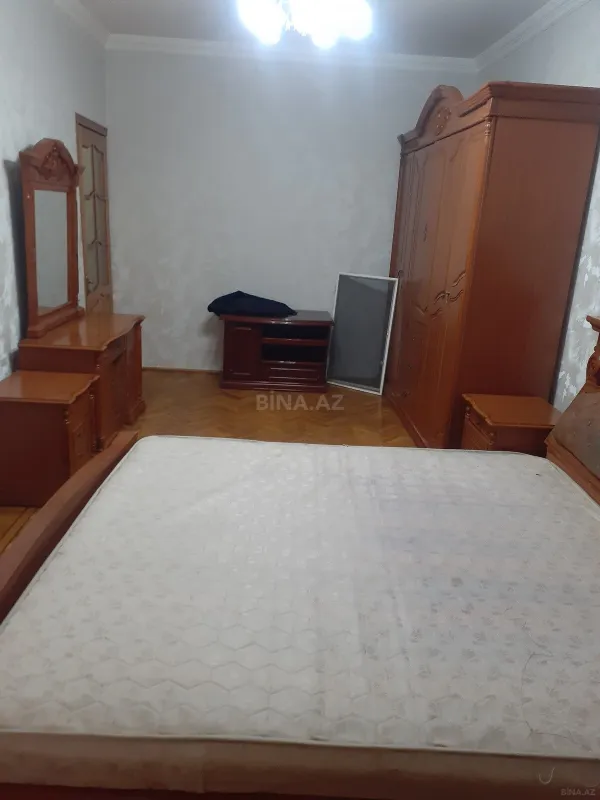Satılır 4 otaqlı mənzil 110 m²