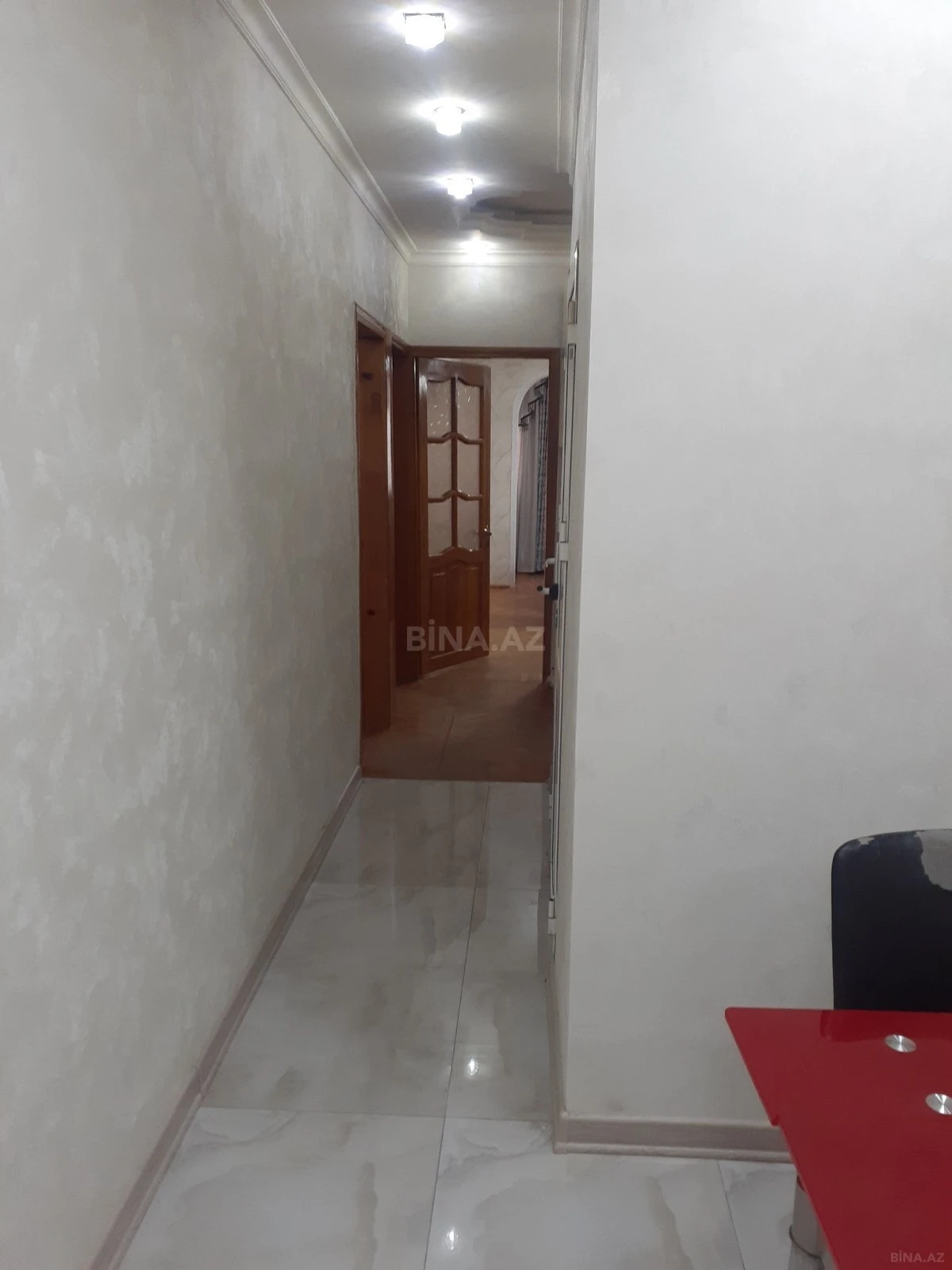 Satılır 4 otaqlı mənzil 110 m²