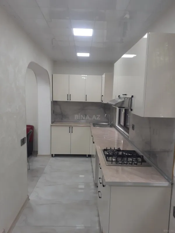 Satılır 4 otaqlı mənzil 110 m²