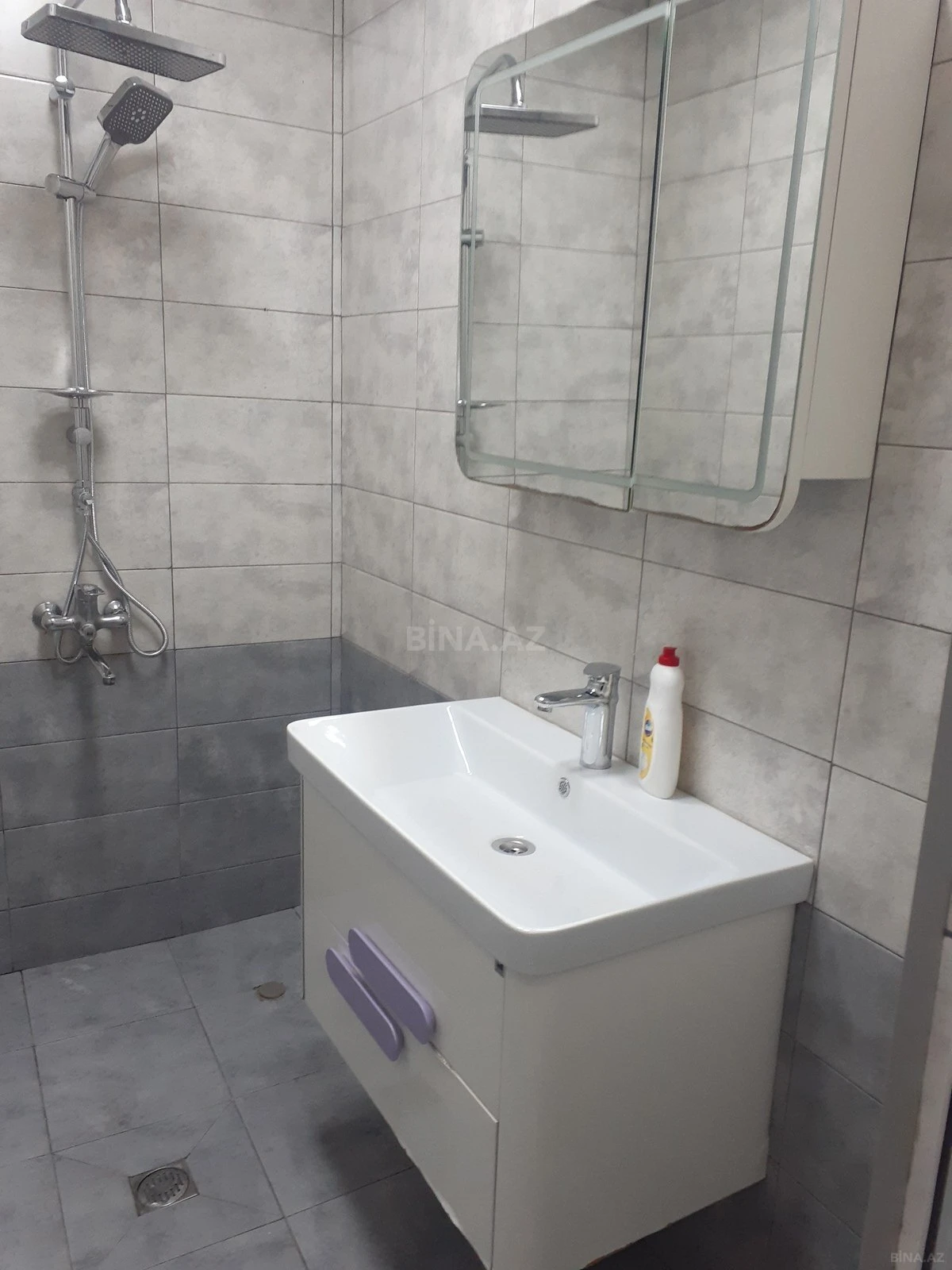 Satılır 4 otaqlı mənzil 110 m²