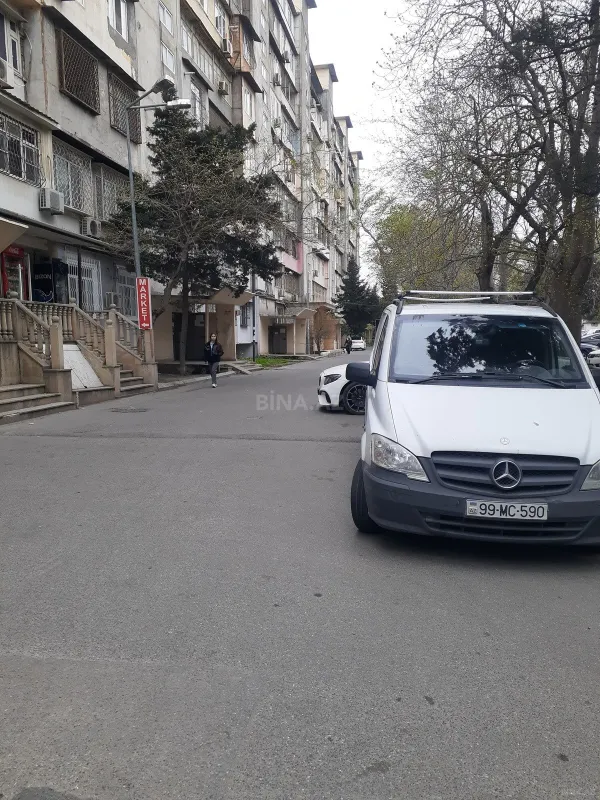 Satılır 4 otaqlı mənzil 110 m²