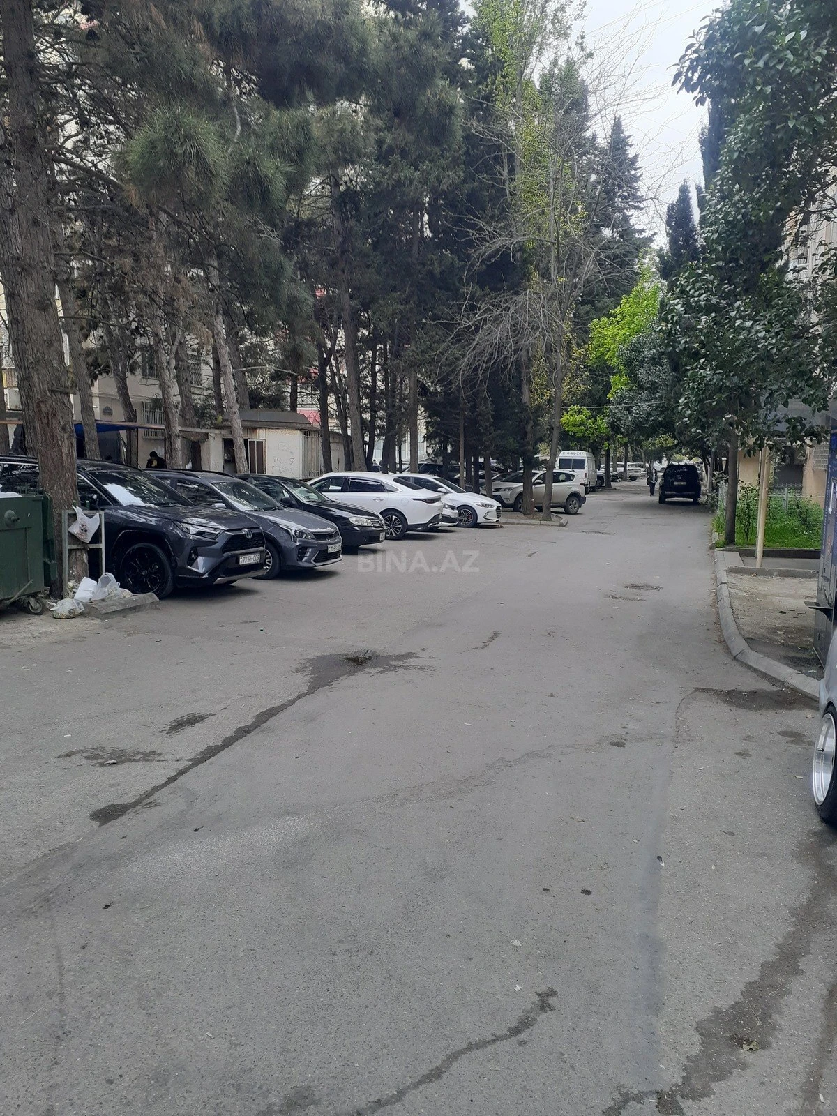 Satılır 4 otaqlı mənzil 110 m²