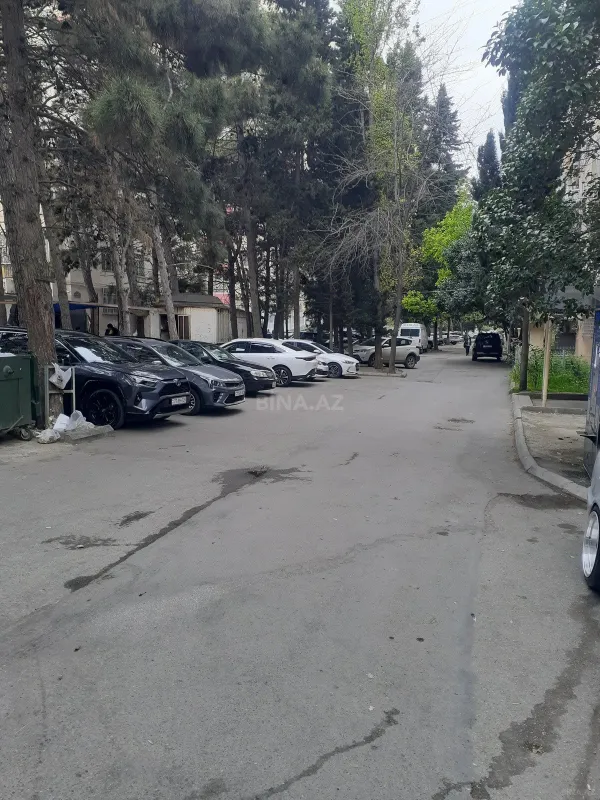 Satılır 4 otaqlı mənzil 110 m²