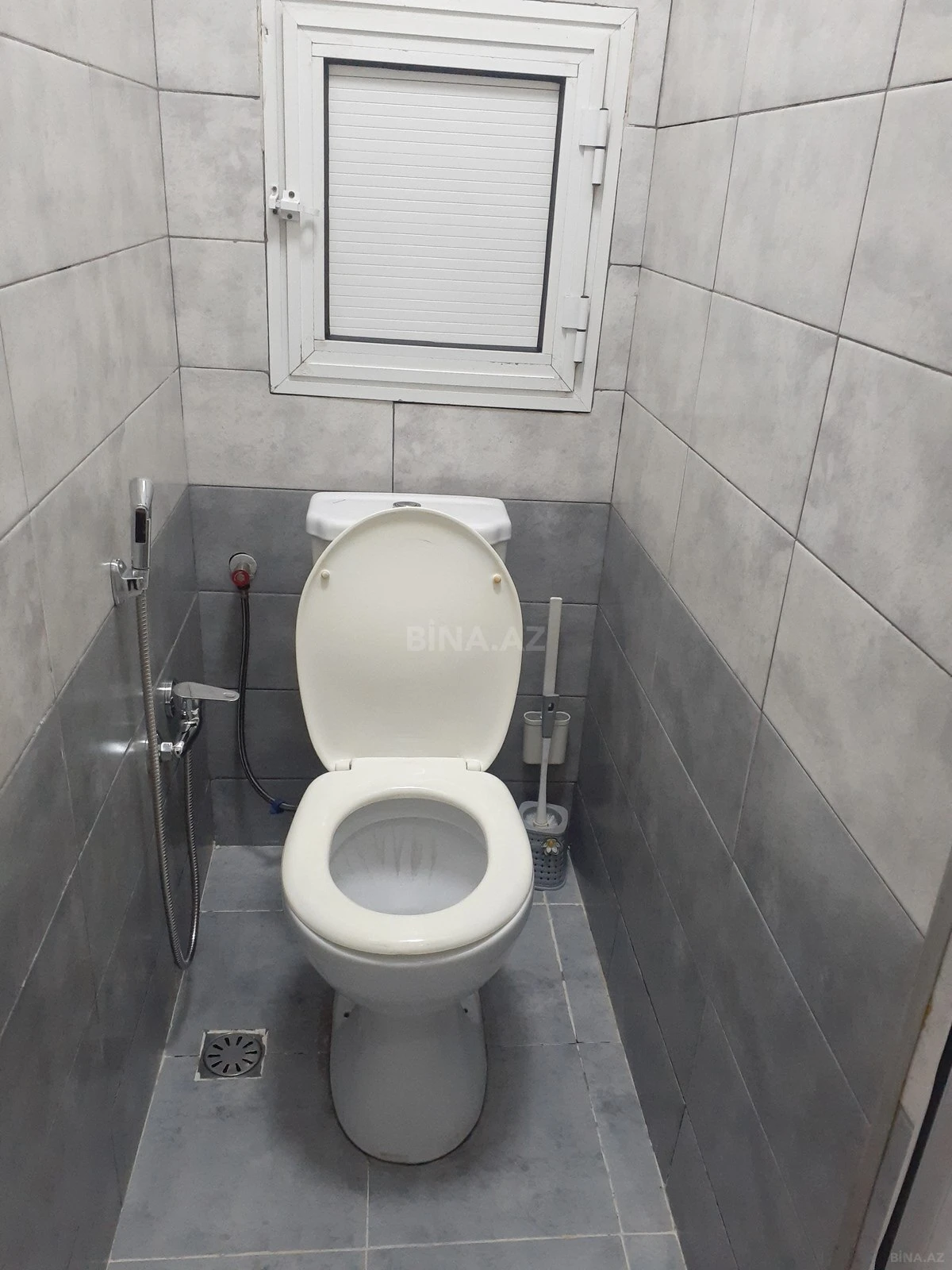 Satılır 4 otaqlı mənzil 110 m²