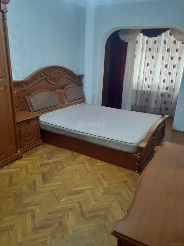 Satılır 4 otaqlı mənzil 110 m²