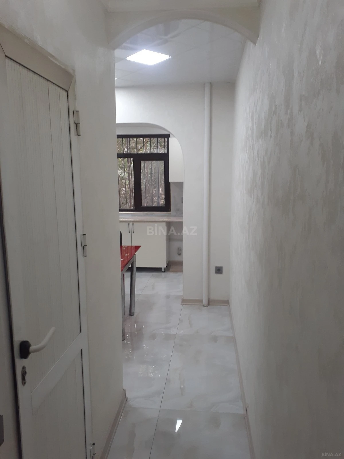Satılır 4 otaqlı mənzil 110 m²