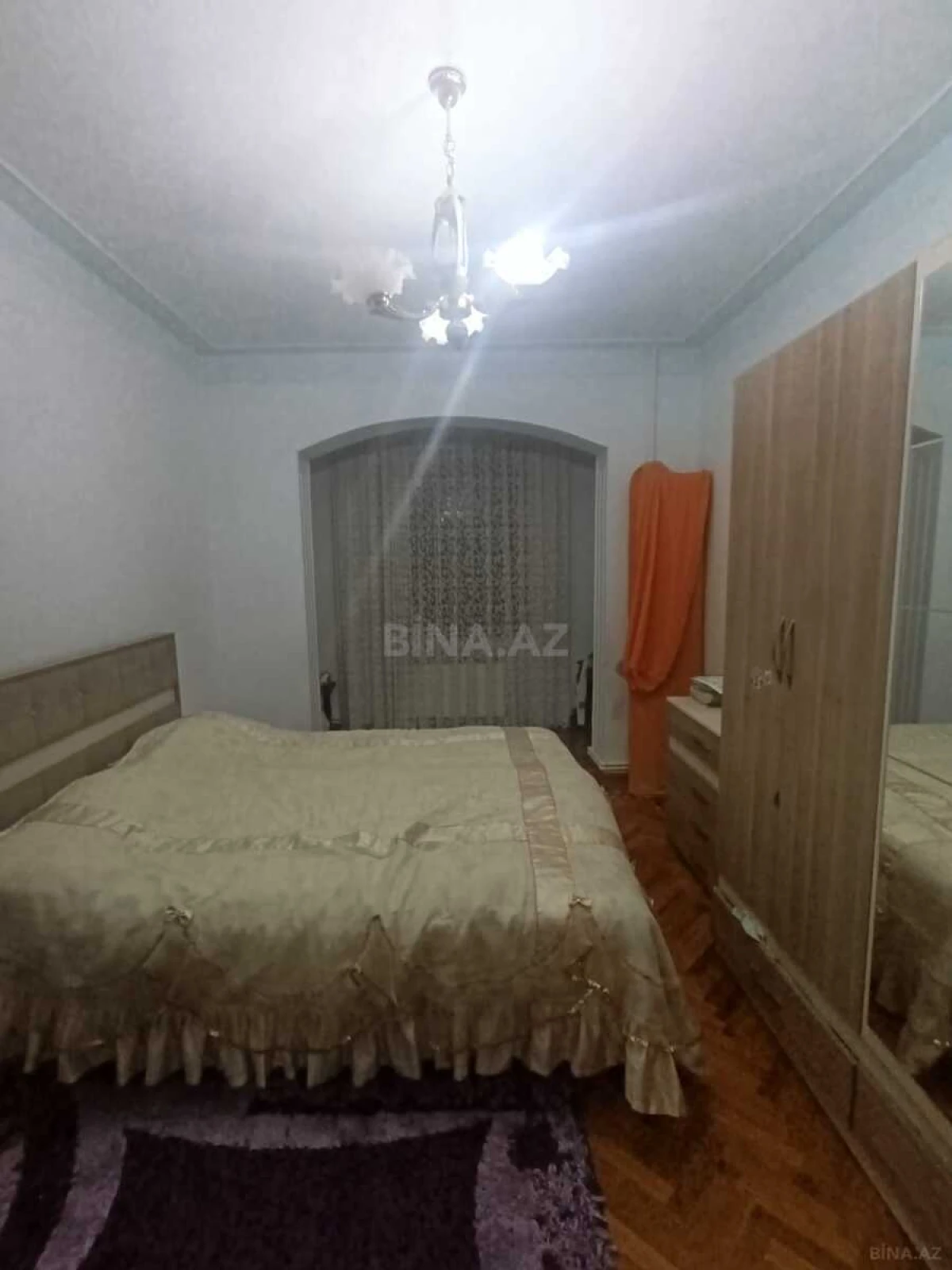 Satılır 4 otaqlı mənzil 100 m²