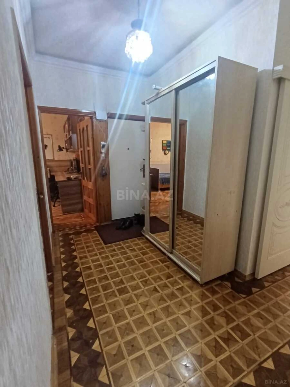 Satılır 4 otaqlı mənzil 100 m²