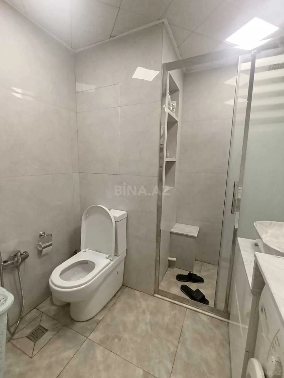 Satılır 4 otaqlı mənzil 100 m²