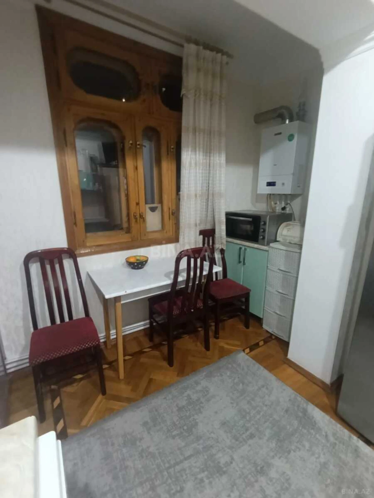 Satılır 4 otaqlı mənzil 100 m²
