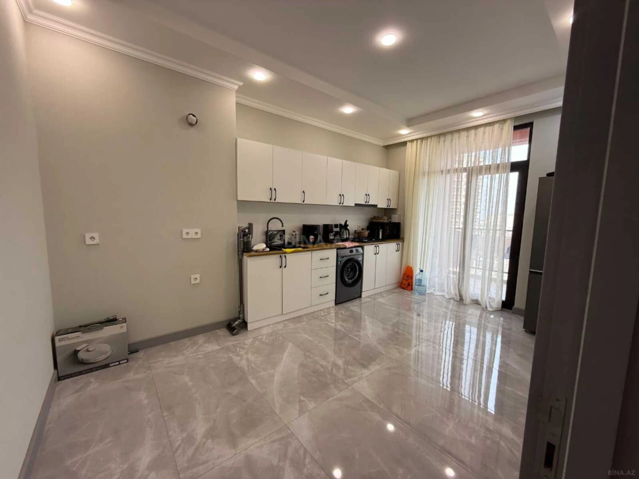 Kirayə verilir 3 otaqlı mənzil 93 m²
