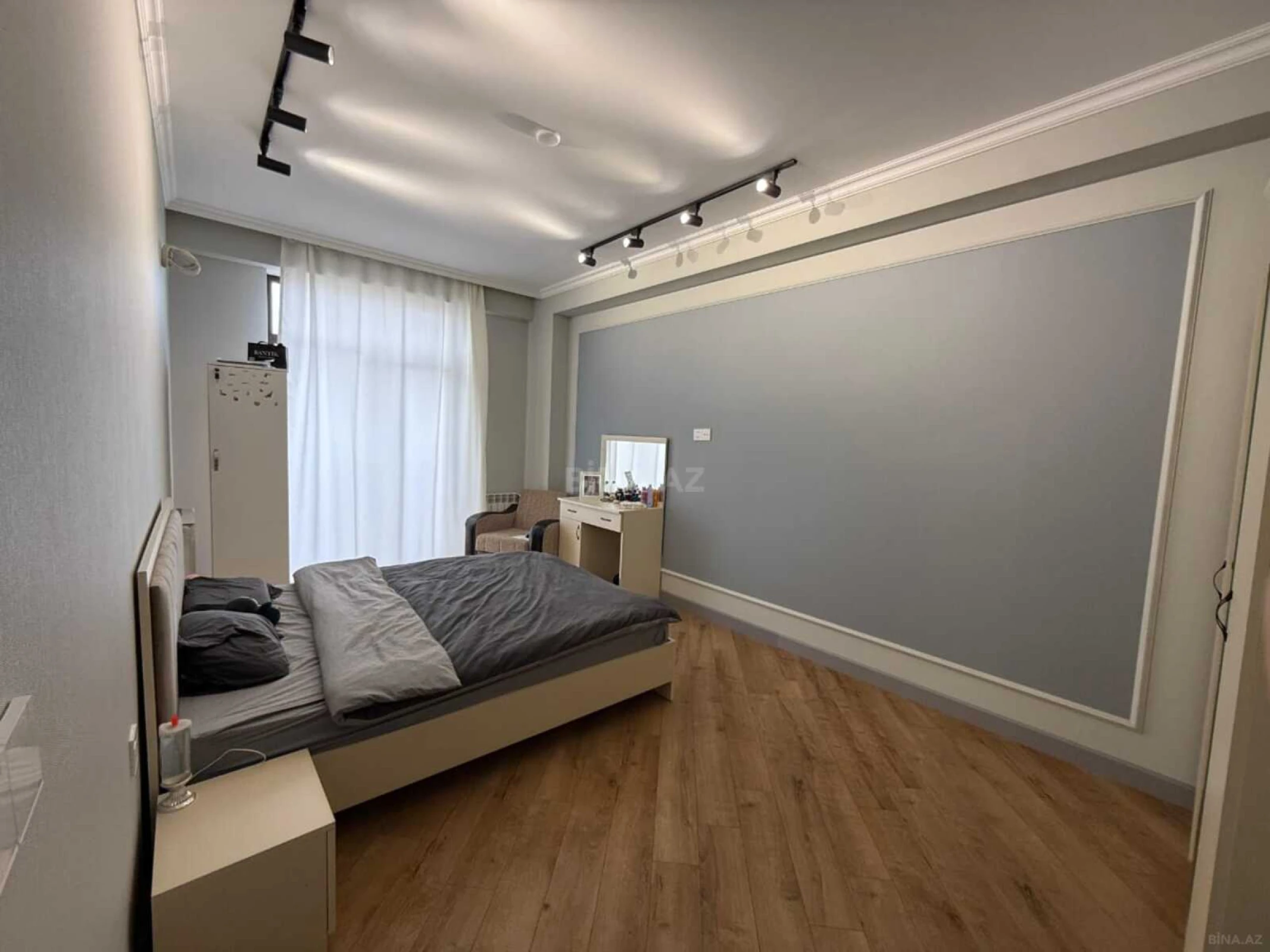 Kirayə verilir 3 otaqlı mənzil 93 m²