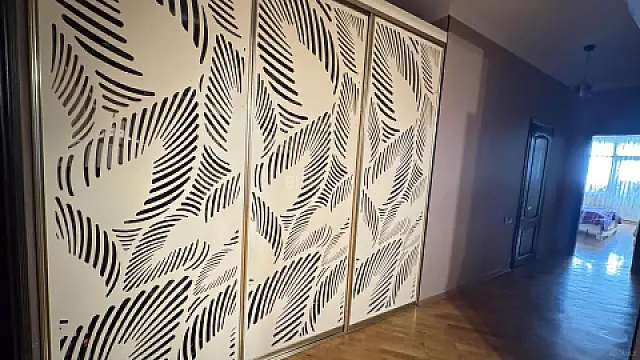 Kirayə verilir 3 otaqlı mənzil 105 m²