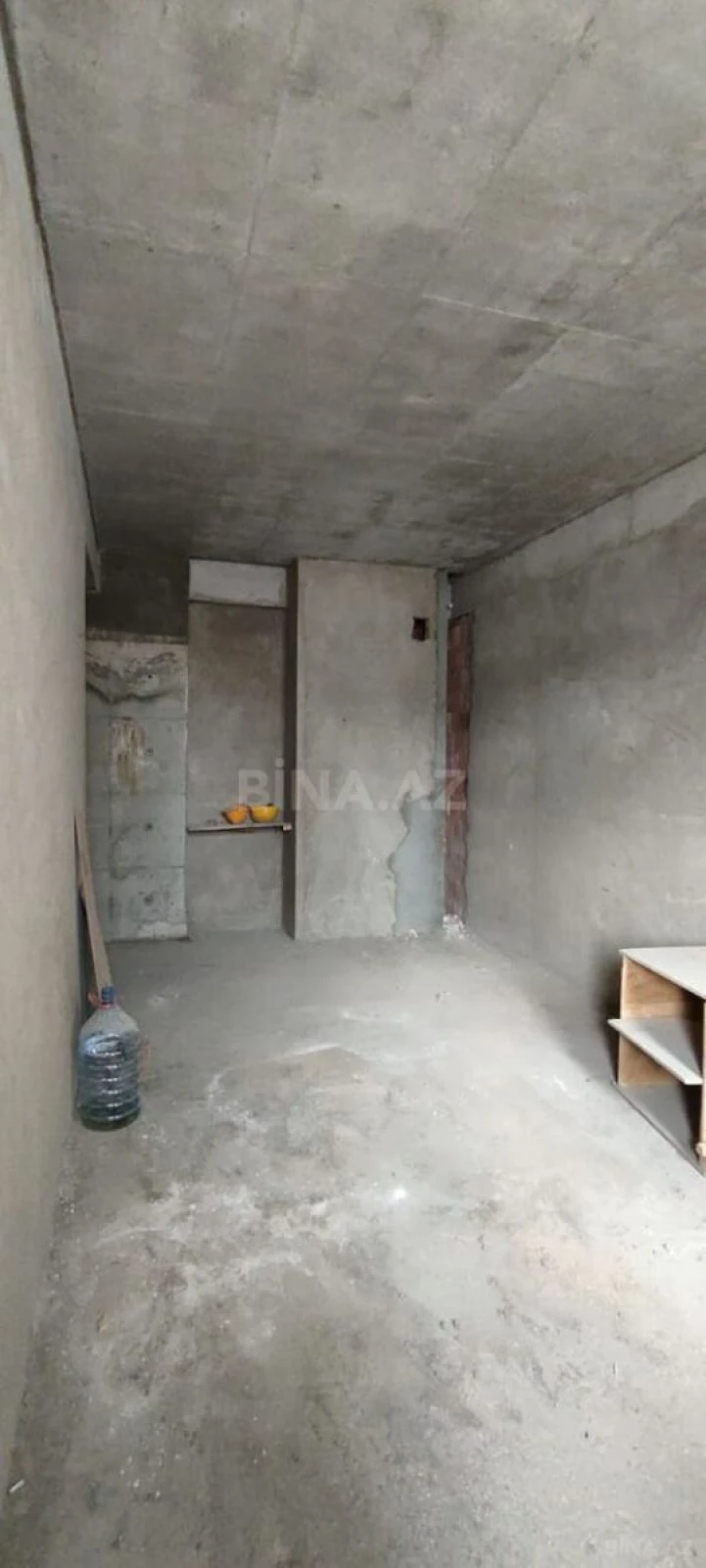 Satılır 4 otaqlı mənzil 179.5 m²