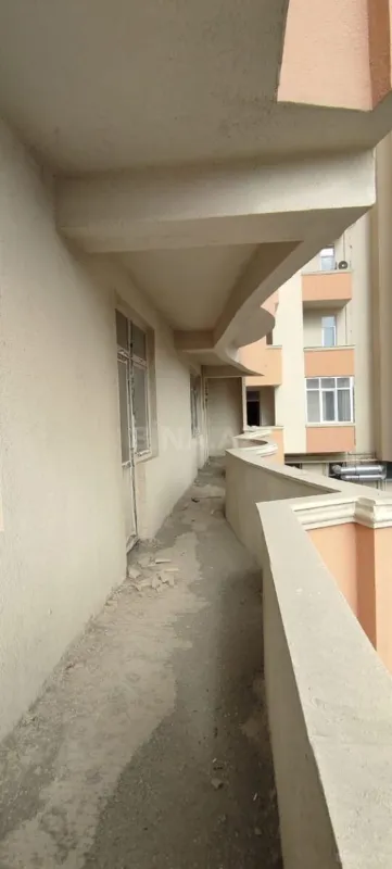 Satılır 4 otaqlı mənzil 179.5 m²