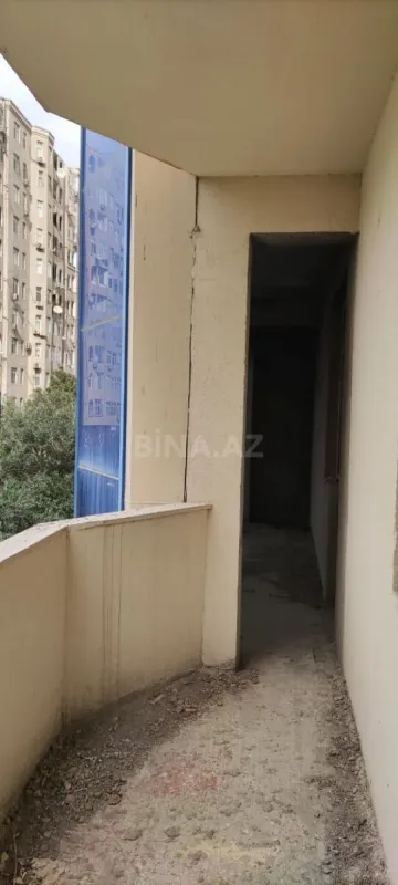 Satılır 4 otaqlı mənzil 179.5 m²