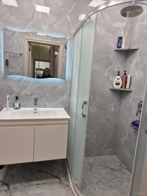 Kirayə verilir 2 otaqlı mənzil 65 m²