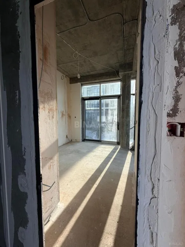 Satılır 3 otaqlı mənzil 134 m²