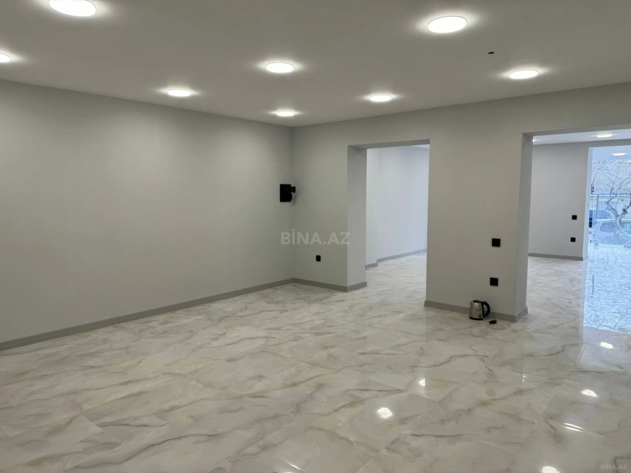 Kirayə verilir obyekt 300 m²