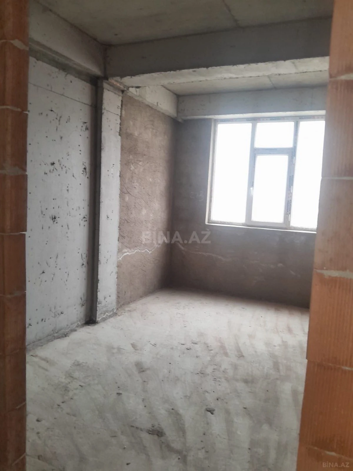 Satılır 4 otaqlı mənzil 165 m²