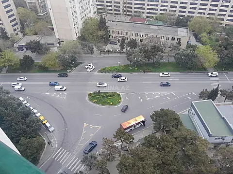 Satılır 4 otaqlı mənzil 165 m²