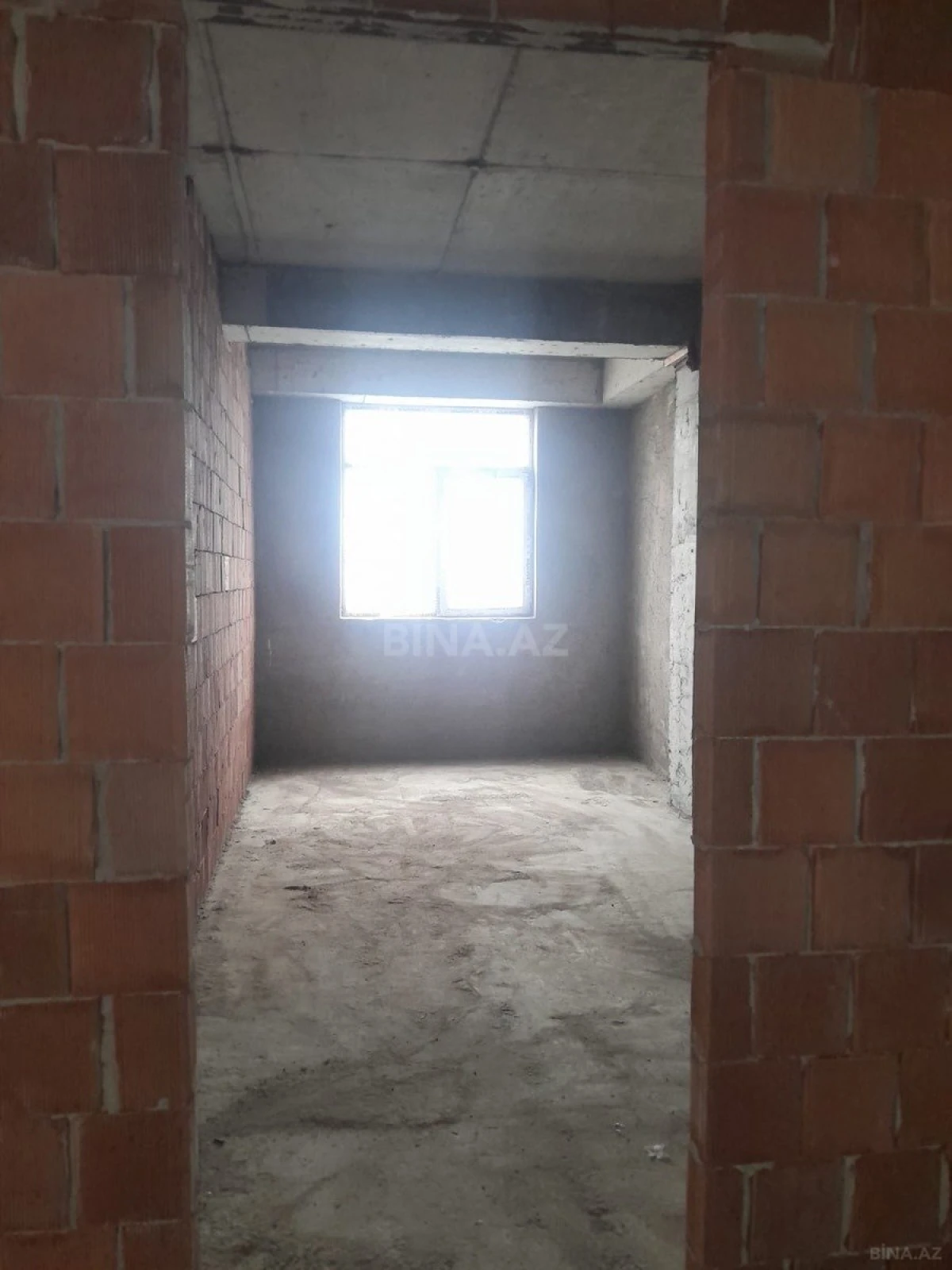 Satılır 4 otaqlı mənzil 165 m²
