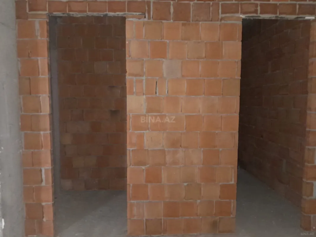 Satılır 4 otaqlı mənzil 165 m²