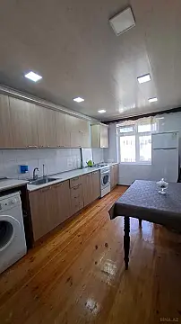Satılır 3 otaqlı mənzil 67 m²