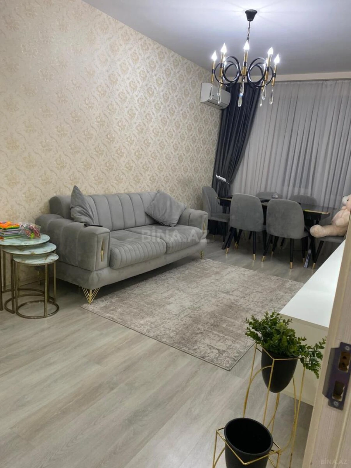 Satılır 2 otaqlı mənzil 78 m²
