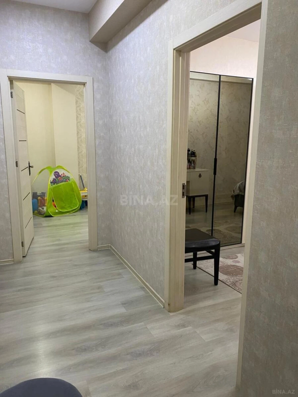 Satılır 2 otaqlı mənzil 78 m²
