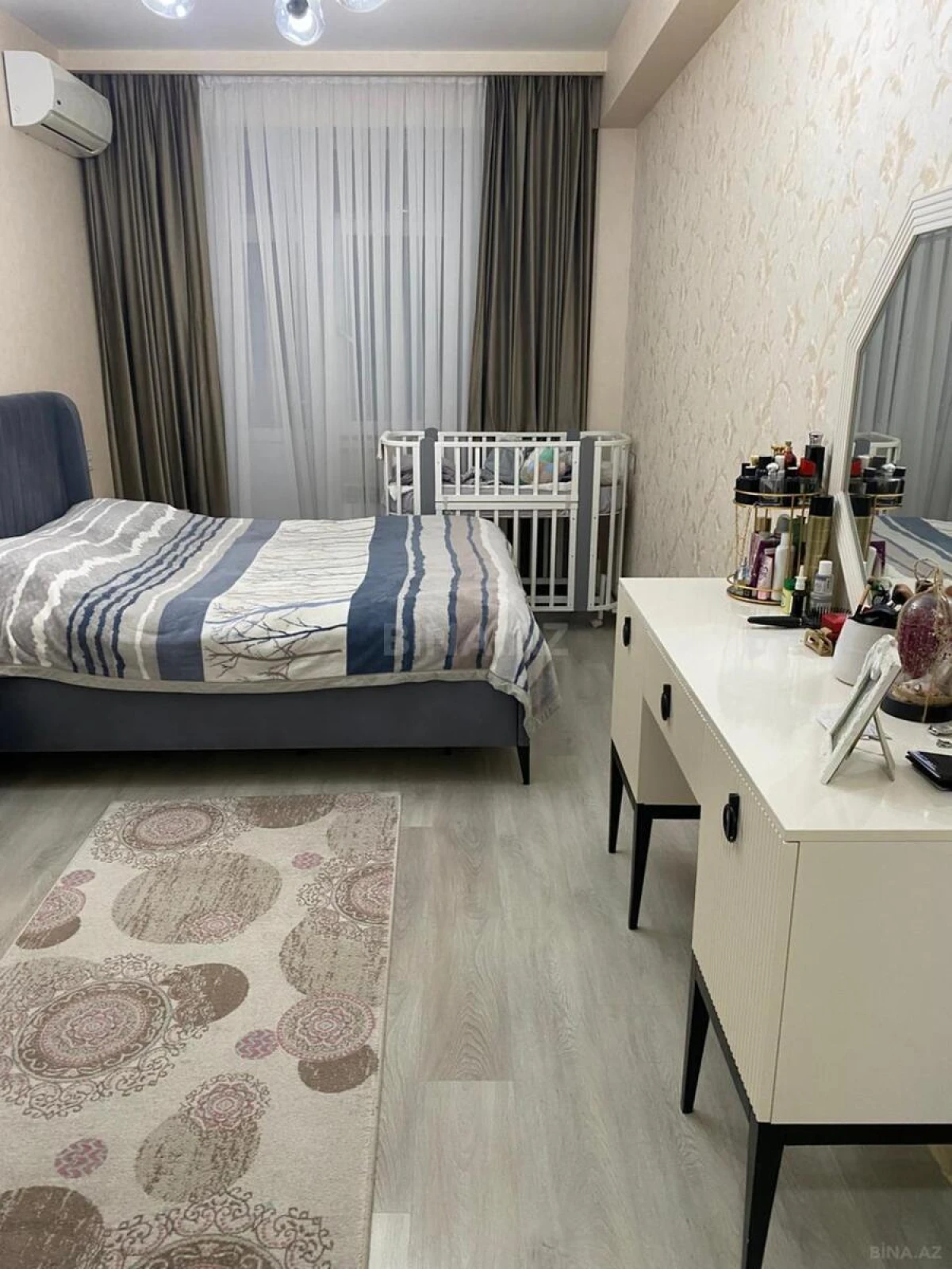 Satılır 2 otaqlı mənzil 78 m²