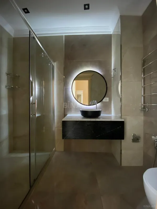 Kirayə verilir 2 otaqlı mənzil 90 m²