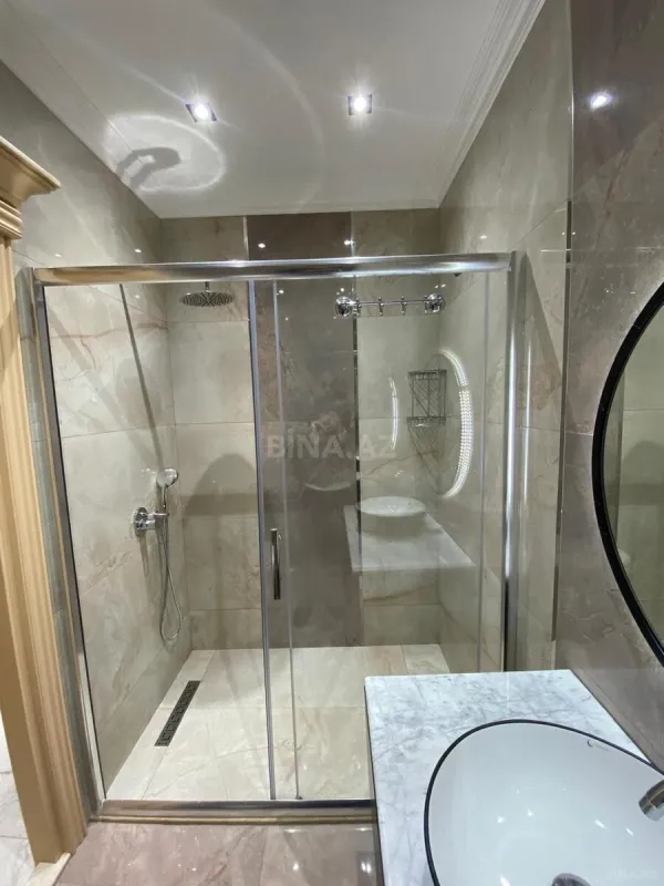 Kirayə verilir 2 otaqlı mənzil 90 m²
