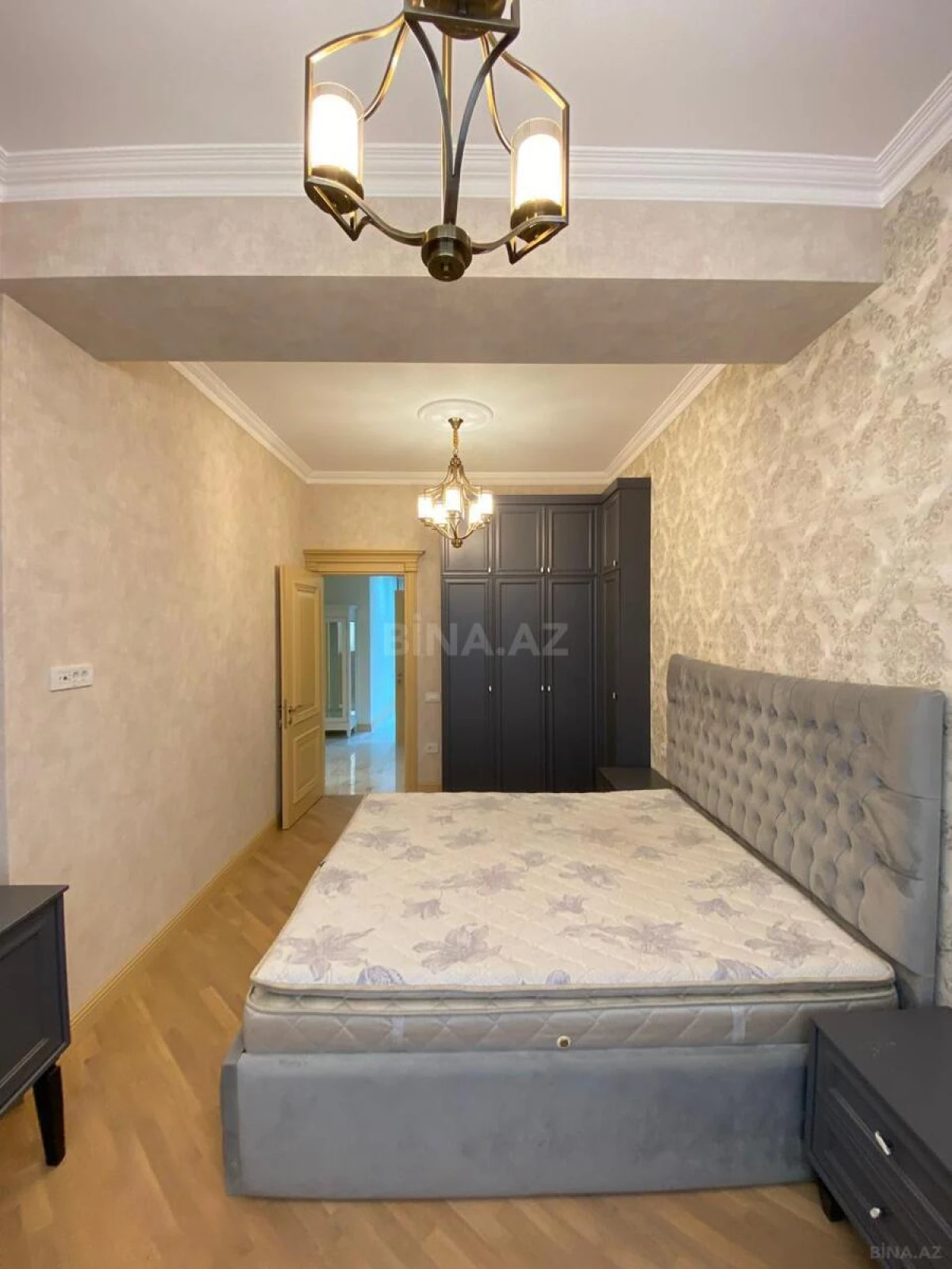 Kirayə verilir 2 otaqlı mənzil 90 m²