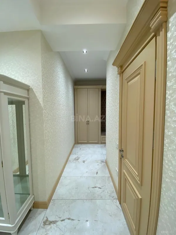 Kirayə verilir 2 otaqlı mənzil 90 m²