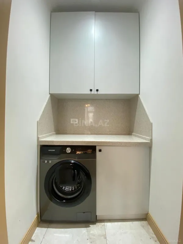 Kirayə verilir 2 otaqlı mənzil 90 m²