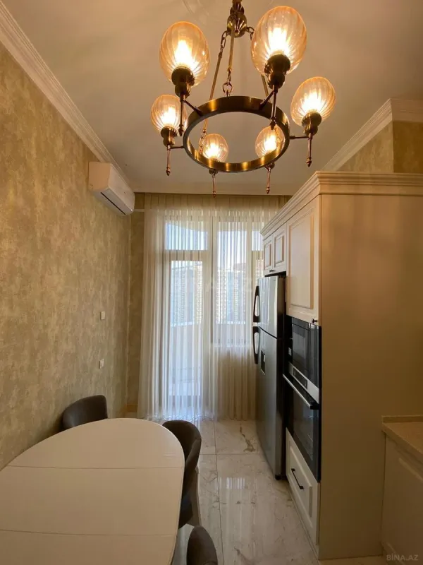 Kirayə verilir 2 otaqlı mənzil 90 m²