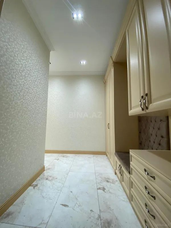 Kirayə verilir 2 otaqlı mənzil 90 m²