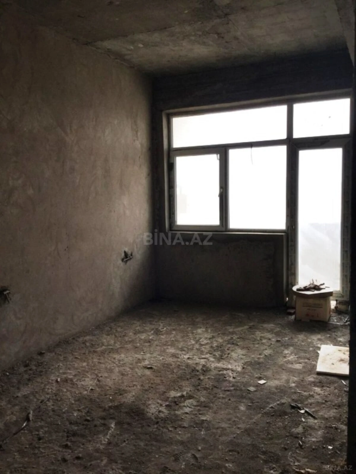 Satılır 3 otaqlı mənzil 114 m²