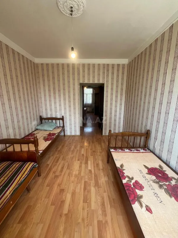 Kirayə verilir 2 otaqlı mənzil 50 m²