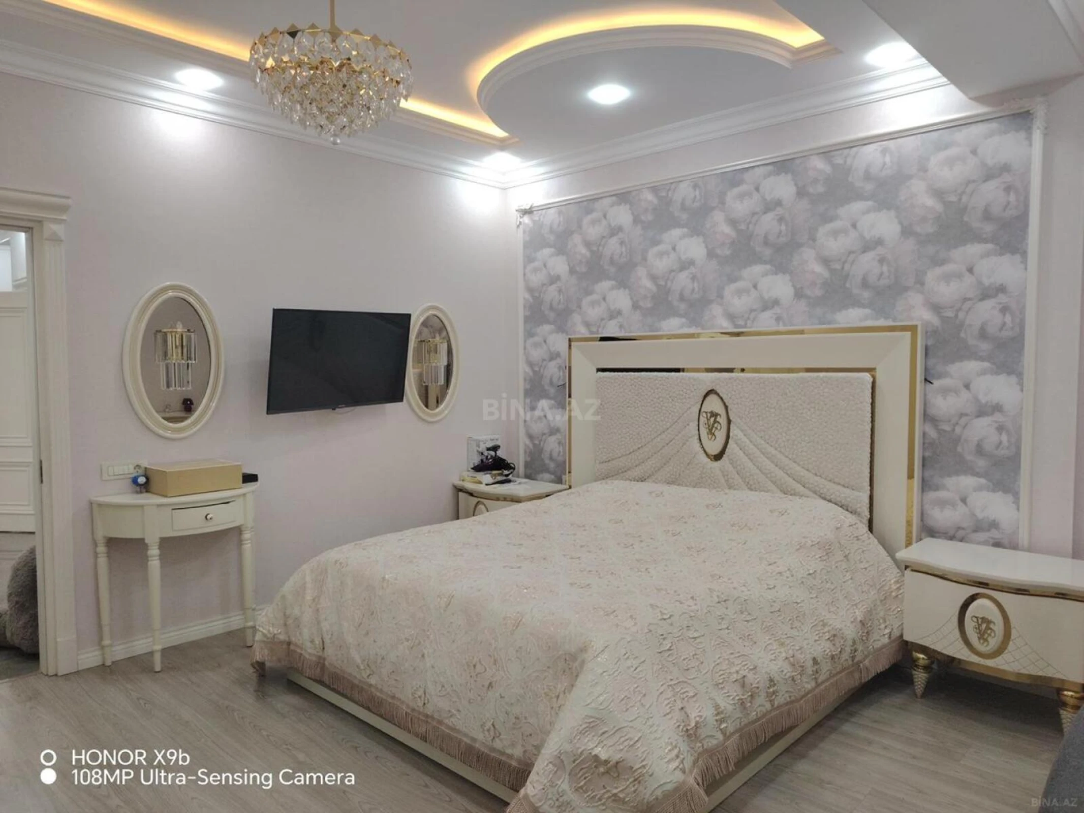 Kirayə verilir 2 otaqlı mənzil 117 m²