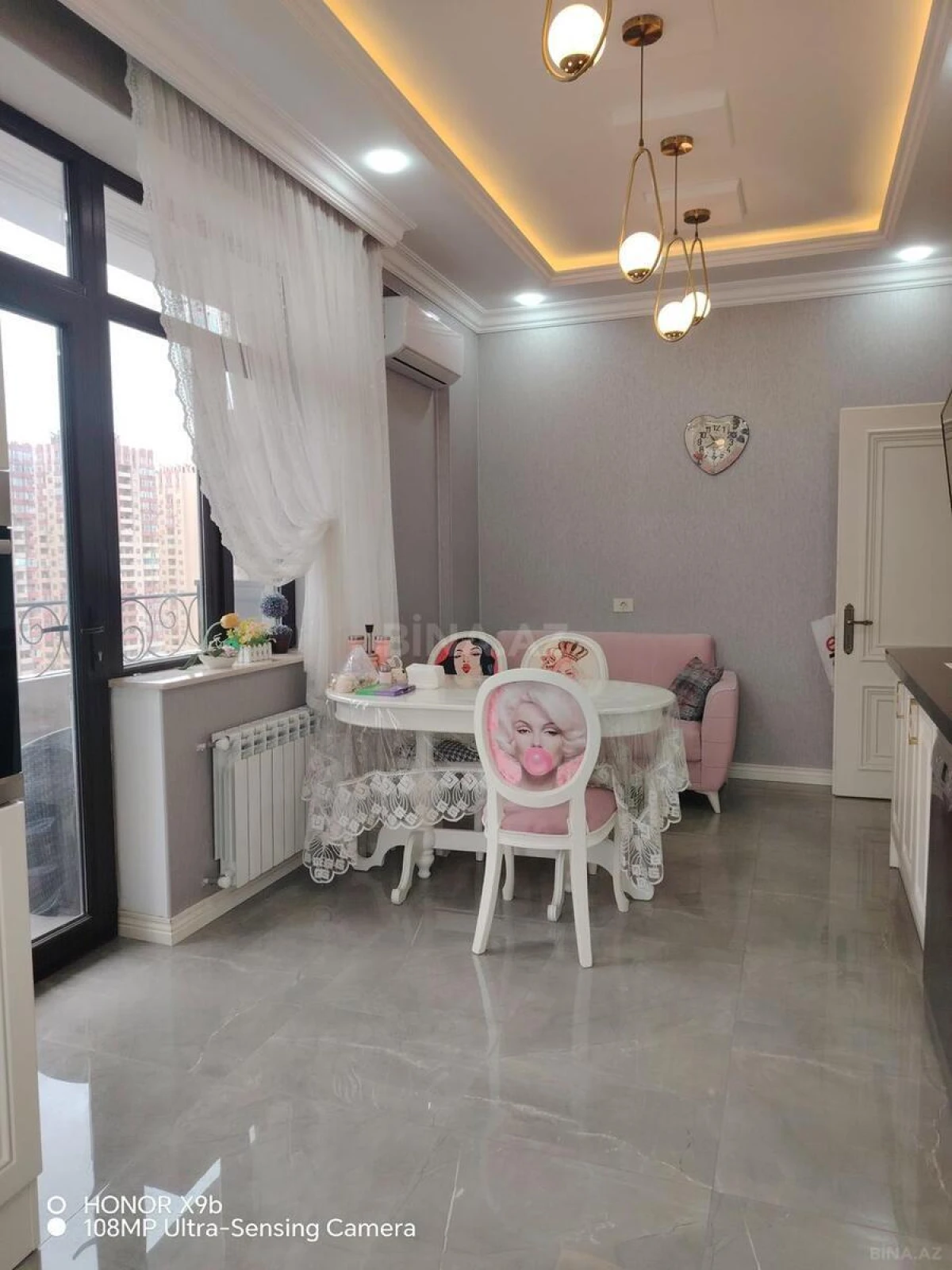 Kirayə verilir 2 otaqlı mənzil 117 m²