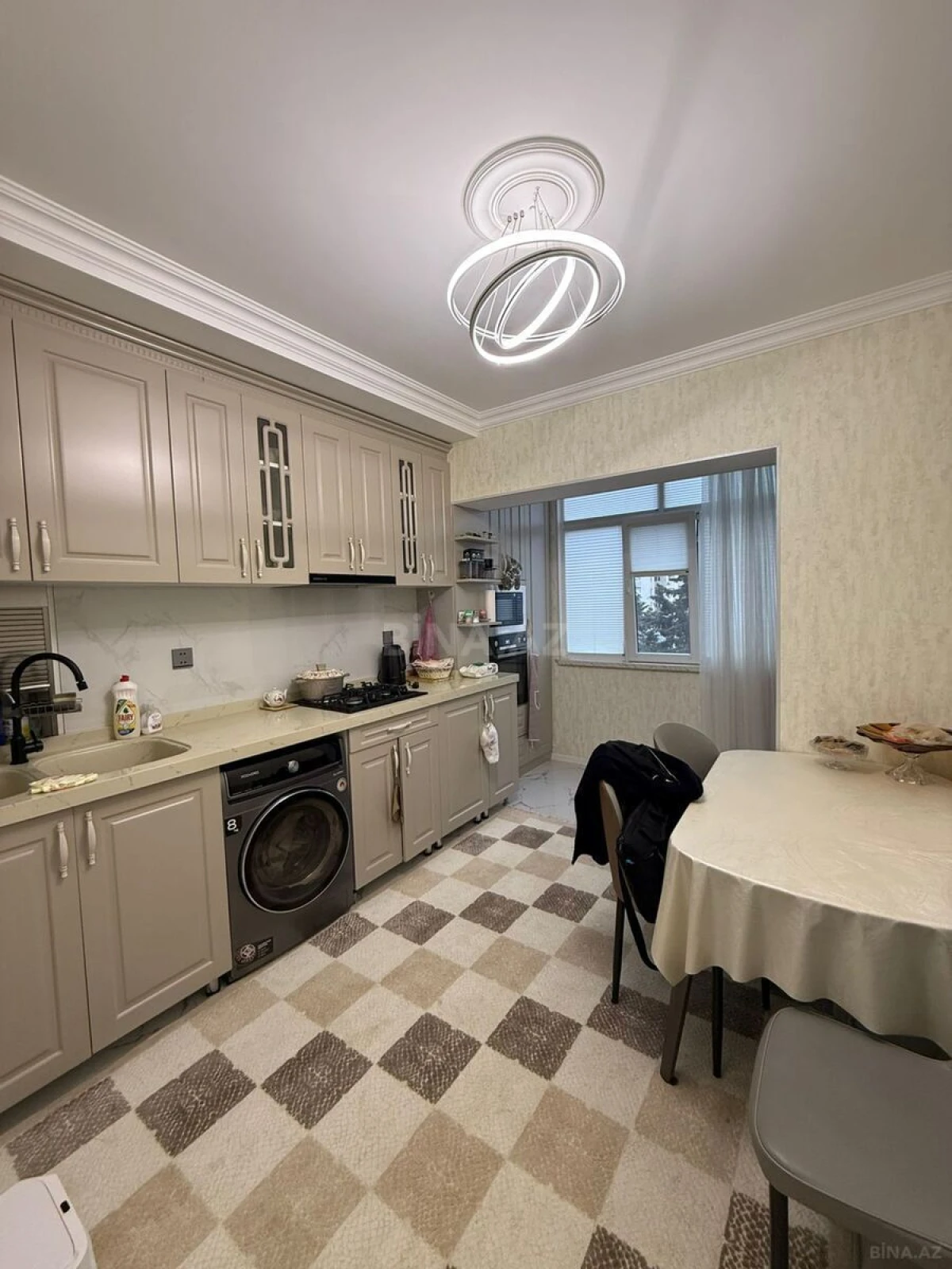 Kirayə verilir 2 otaqlı mənzil 60 m²