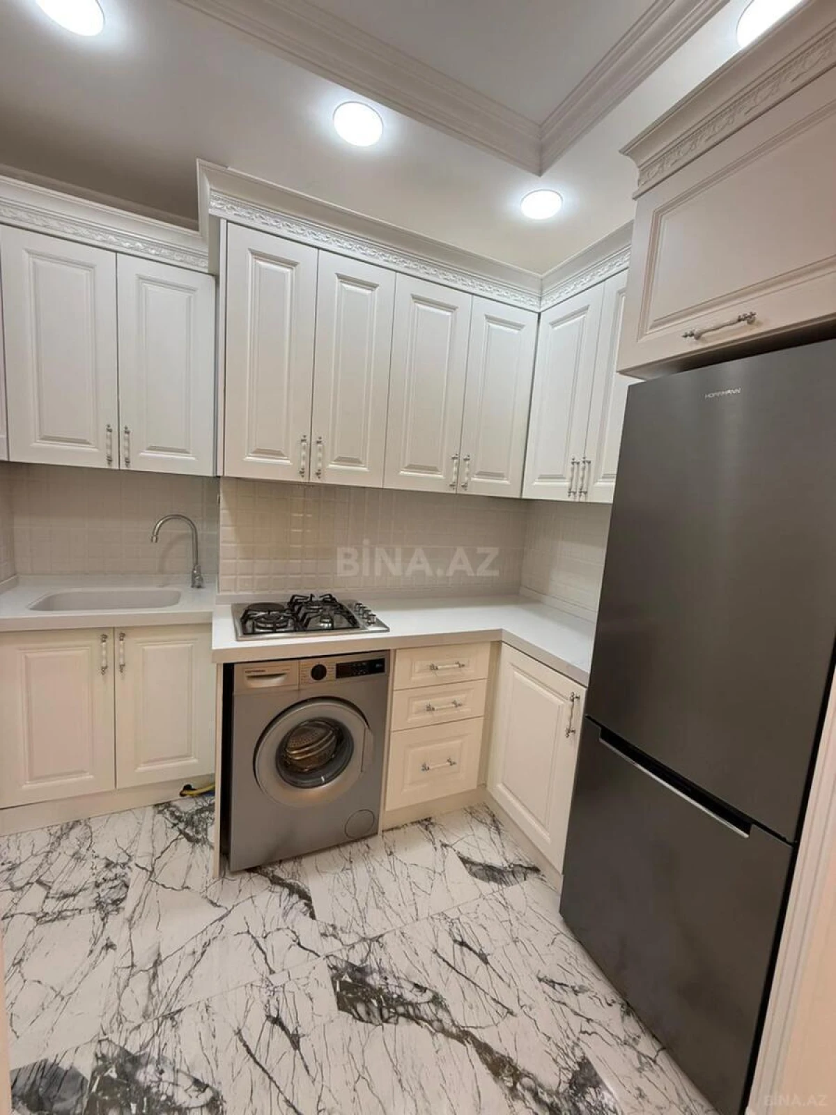 Kirayə verilir 2 otaqlı mənzil 65 m²