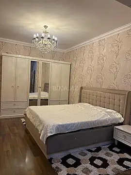 Satılır 3 otaqlı mənzil 138 m²
