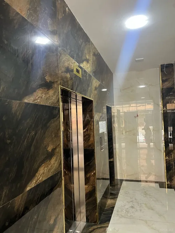 Satılır 3 otaqlı mənzil 138 m²